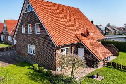 TOP-PFLEGEZUSTAND: Hochwertige Haushälfte in Sackgassenlage - Jemgum Ditzum