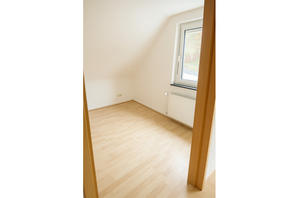 Helle 3-Zimmer Dachgeschosswoh. mit Terr, in Kottweiler-Schwande - Hoppstädten-Weiersbach