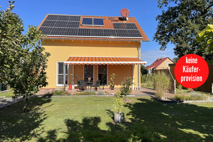 HORN IMMOBILIEN ++ modernes Einfamilienhaus mit Photovoltaikanlage, Garage und Terrasse in Torgelow