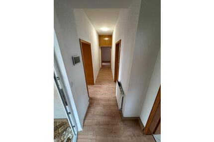 Neu renoviert 4 Zimmer, Küche und Bad mit Einbauküche - Marpingen