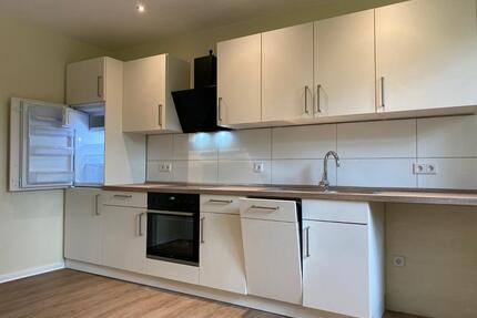 Schöne kernsanierte 3-Zi.-Wohnung in Bremerhaven-Lehe 690 EUR