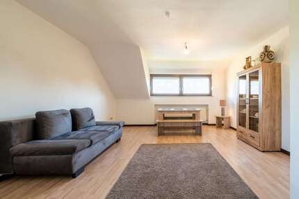 Haus zum Kaufen in Schüller 349.000,00 € 254 m²