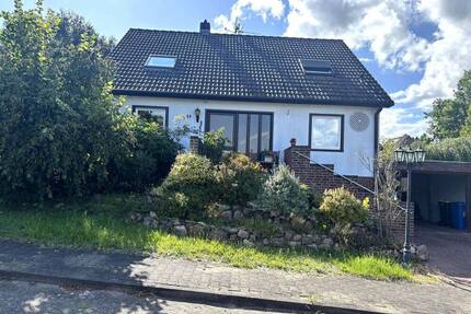 Streif-Fertighaus mit Einliegerwohnung in beliebter Wohngegend - Bergen