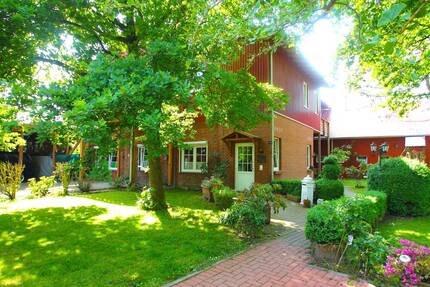 Landleben - unsere kleine Farm! Bauernhaus mit zusätzlichen 3 Wohnungen! - Klein Gladebrügge