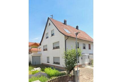 Doppelhaushälfte zu Vermieten - 950,00&nbsp;EUR Kaltmiete, ca.&nbsp; 115,00&nbsp;m&sup2; in Burladingen (PLZ: 72393)