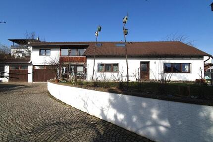 Großzügiges Haus mit riesigem Grundstück zu verkaufen - Kirchdorf