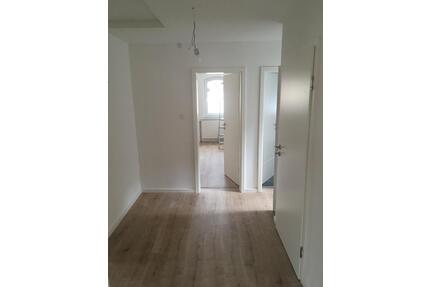 Attraktive 2 Zi. DG-Wohnung 74m2 mit großer Küche und Abstellr. - Bad Berneck im Fichtelgebirge