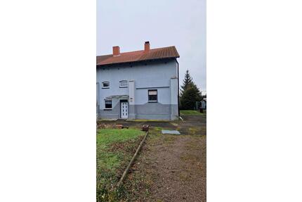 Einfamilienhaus - 160.000,00&nbsp;EUR Kaufpreis, ca.&nbsp; 150,00&nbsp;m&sup2; in Drei Gleichen (PLZ: 99869)