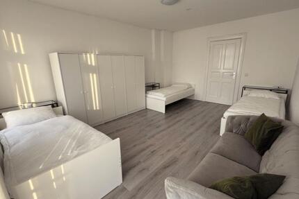 Monteurwohnungen in Berlin - 3.000,00&nbsp;EUR Kaltmiete, ca.&nbsp; 70,00&nbsp;m&sup2; in Berlin (PLZ: 13409) Reinickendorf