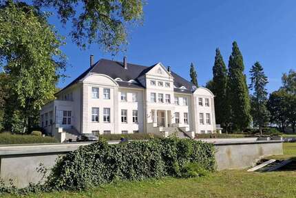 Haus zum Kaufen in Kröpelin 2.700.000,00 € 1450 m²