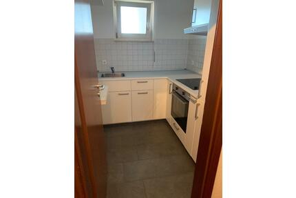 1 Zimmer Whg Leonberg mit Balkon, Keller & Parkplatz