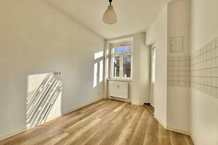 Wohnung zum Mieten in Chemnitz 325,00 € 65 m²