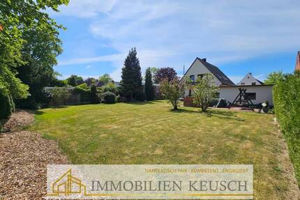 2Fam.-Haus in ruhiger Lage mit großem Traumgrundstück, Terrassen & Balkon - Doppelgarage - Thedinghausen