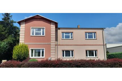 4 Raum Wohnung - 1. OG rechts - 420,00&nbsp;EUR Kaltmiete, ca.&nbsp; 83,42&nbsp;m&sup2; in Friedland (PLZ: 17098)