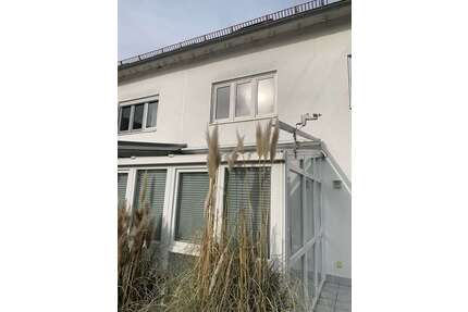 Haus zum Kaufen in Neu-Ulm 548.000,00 € 158 m²