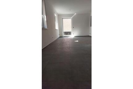 2,5-Zimmer-Wohnung mit Balkon in Schierling