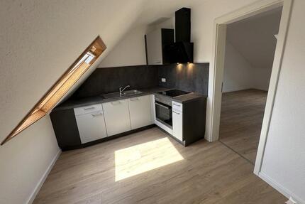 2 ZKB mit Einbauküche - 1.100,00&nbsp;EUR Kaltmiete, ca.&nbsp; 76,00&nbsp;m&sup2; in Bürstadt (PLZ: 68642)