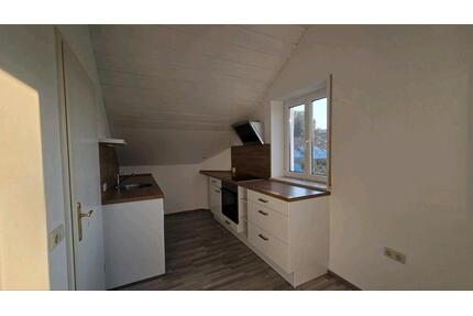 Schöne 2-Zimmer-Wohnung mit Balkon und separatem Kellerabteil - Furth