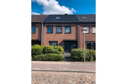 Modernisiertes Reihenhaus in ruhiger Lage von Preetz-bezugsfertig