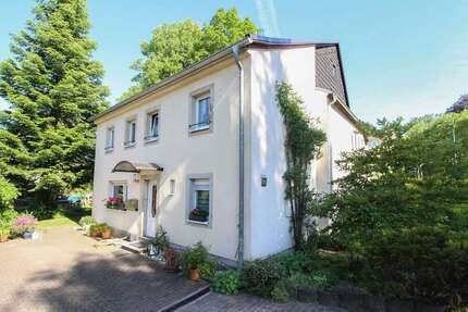Haus zum Kaufen in Neustadt i. Sa. 199.000,00 € 227.21 m²