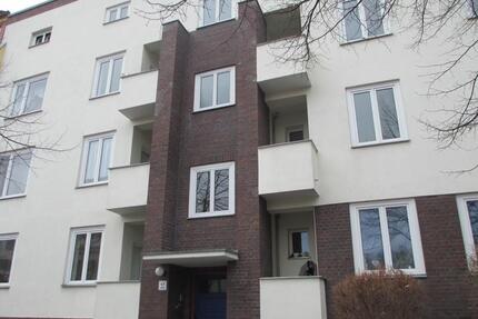 3 Gehminuten von der nächsten Straßenhaltestelle entfernt.. - Magdeburg Leipziger Straße