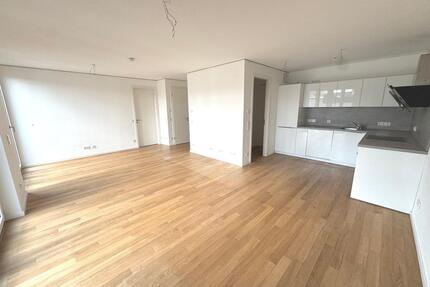 Helle 2-Zimmer-Wohnung mit Balkon in München - Goethestraße