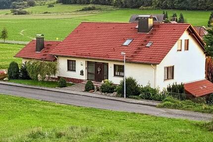 Wunderschönes Einfamilienhaus in traumhafter Lage von Naumburg-Elbenberg - Naumburg / Elbenberg