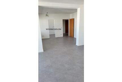 Geräumige helle Eigentumswohnung in Lollar - Komplett saniert