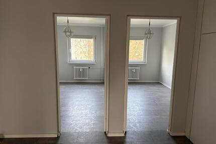 4-Zimmer Wohnung Berlin Spandau 90m2 Balkon Keller 1800€ Warm