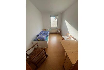 Helles Zimmer in 2er-WG mit Gartennutzung - Lübeck Sankt Gertrud