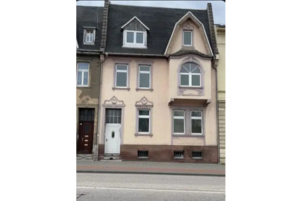 sanierte 2 Raum Wohnung - 435,00&nbsp;EUR Kaltmiete, ca.&nbsp; 72,30&nbsp;m&sup2;&nbsp;Wohnfl&auml;che in Bernburg (PLZ: 06406)