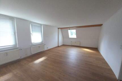 renovierte 3-Zimmer Wohnung an der Werdauer Str. in Neukirchen (Pleiße)