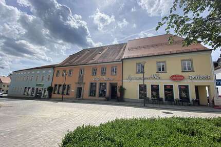 Wohnung zum Mieten in Tirschenreuth 563,50 € 85.37 m²