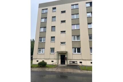 3 Zi. Wohnung zu Verkaufen - 38.000,00&nbsp;EUR Kaufpreis, ca.&nbsp; 70,50&nbsp;m&sup2; in Bernstadt auf dem Eigen (PLZ: 02748)