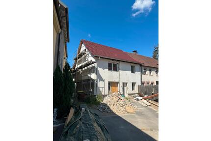 Doppelhaushälfte in Rimpar - 160.000,00&nbsp;EUR Kaufpreis, ca.&nbsp; 130,00&nbsp;m&sup2; in Rimpar (PLZ: 97222)