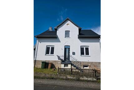 Haus zu vermieten - 1.400,00&nbsp;EUR Kaltmiete, ca.&nbsp; 140,00&nbsp;m&sup2; in Sundern (Sauerland) (PLZ: 59846)