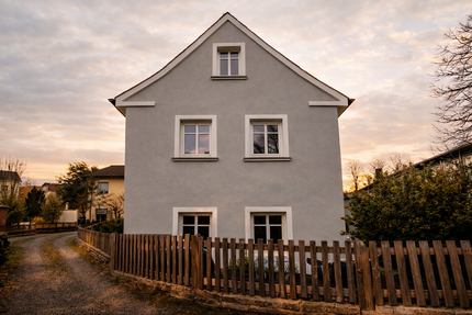 Haus zum Mieten in Rehau 679,64 € 104.56 m²