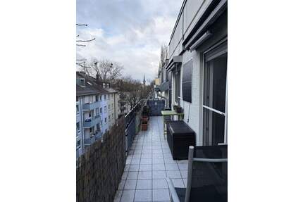 Helle 3-Zimmer-Wohnung mit großem Balkon und Aufzug in zentraler Karlsruher Lage *provisionsfrei*