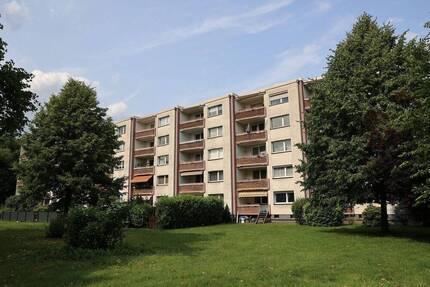 Schöne Wohnung in Wedau, 3,5-Zimmer, Balkon, gute Aufteilung, teilsaniert - Duisburg