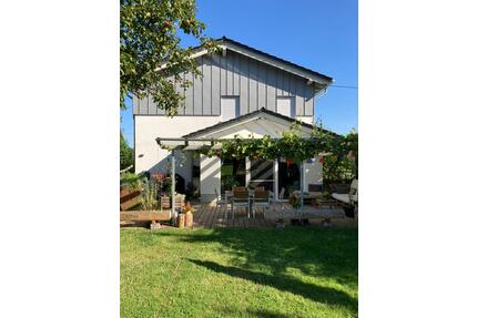 Einfamilienhaus mit großem Grundstück in ruhiger Lage - Hundsangen