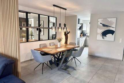 Modernes Familien-Reihenhaus (Bj 2018) mit 163 m² Wohnfläche, Studio & exklusiver Ausstattung - Adelsdorf