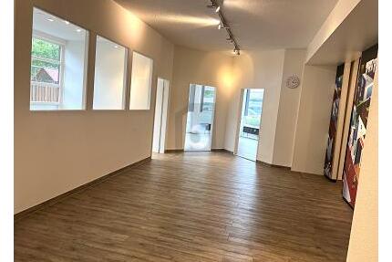 HELLE UND FREUNDLICHE ARBEITSRÄUME - Hamburg