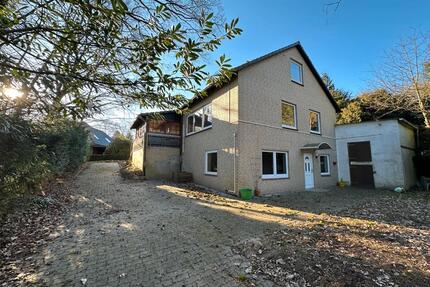 2,5-Zimmer-Wohnung mit Garten und zwei Stellplätze, möbliert - Kellinghusen