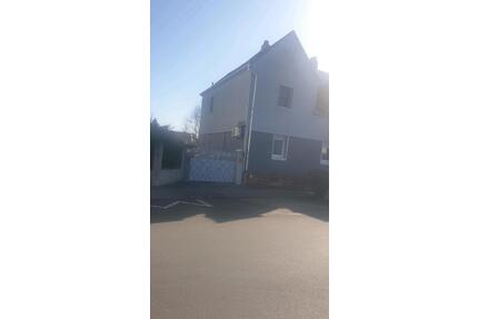 DOPPELHAUSHÄLFTE - 435.000,00&nbsp;EUR Kaufpreis, ca.&nbsp; 125,00&nbsp;m&sup2; in Mainaschaff (PLZ: 63814)