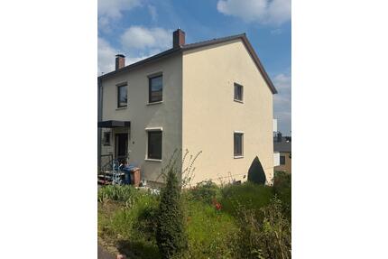 Doppelhaushälfte - 595.000,00&nbsp;EUR Kaufpreis, ca.&nbsp; 154,00&nbsp;m&sup2; in Würzburg (PLZ: 97076) Lengfeld