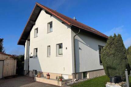 PROVISIONSFREI - Hochwertiges EFH mit großem Carport Fußbodenheizung über 3 Etagen - Drei Gleichen Großrettbach