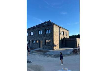 Haus zum Mieten in Salzbergen 1.600,00 € 160 m²