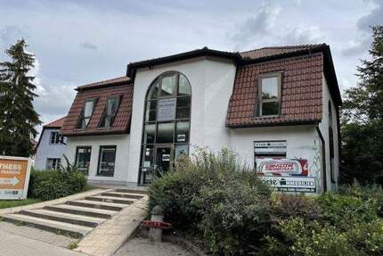 Büro zu vermieten- Souterrain- frei ab sofort - Neubrandenburg Katharinenviertel