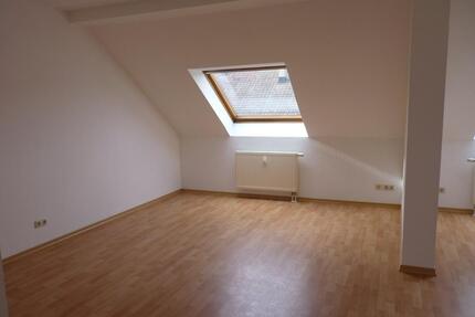 Charmante DG-Wohnung mit 1 Zimmer und viel Licht - Leipzig Nordost