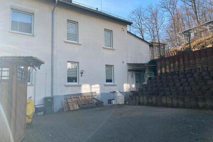 Haus Zweifamilienhaus - 345.000,00&nbsp;EUR Kaufpreis, ca.&nbsp; 235,00&nbsp;m&sup2; in Lüdenscheid (PLZ: 58513) Augustenthal